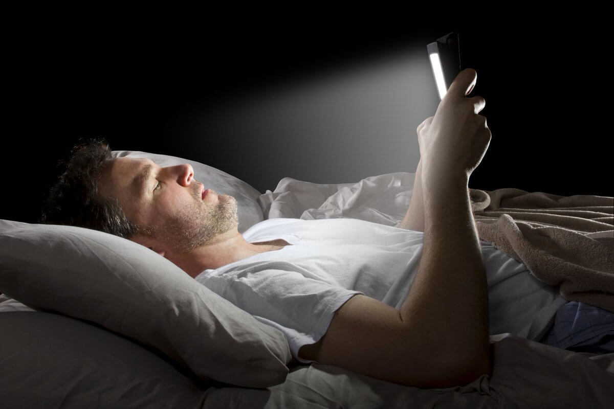 Why Sleeping With Your Phone Is Bad for You?