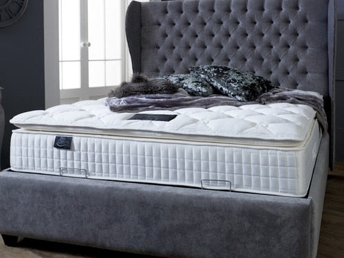 Chesterfield Wing Bed